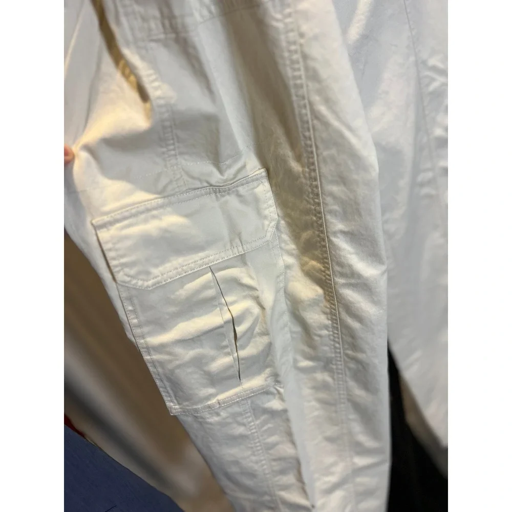 Abercrombie & Fitch Women Cream Straight Leg Cargo Pants Size 31 12 Elastic Back